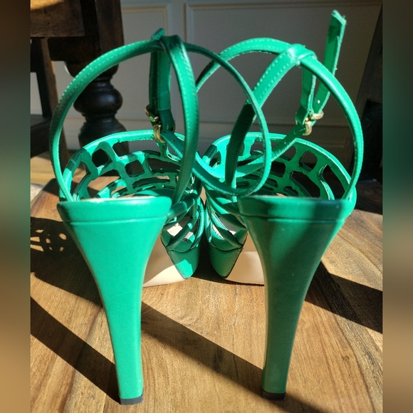 Via Libera Emerald Green Cutout Platform Heels Size 23.5 (6.5) - Picture 4 of 9